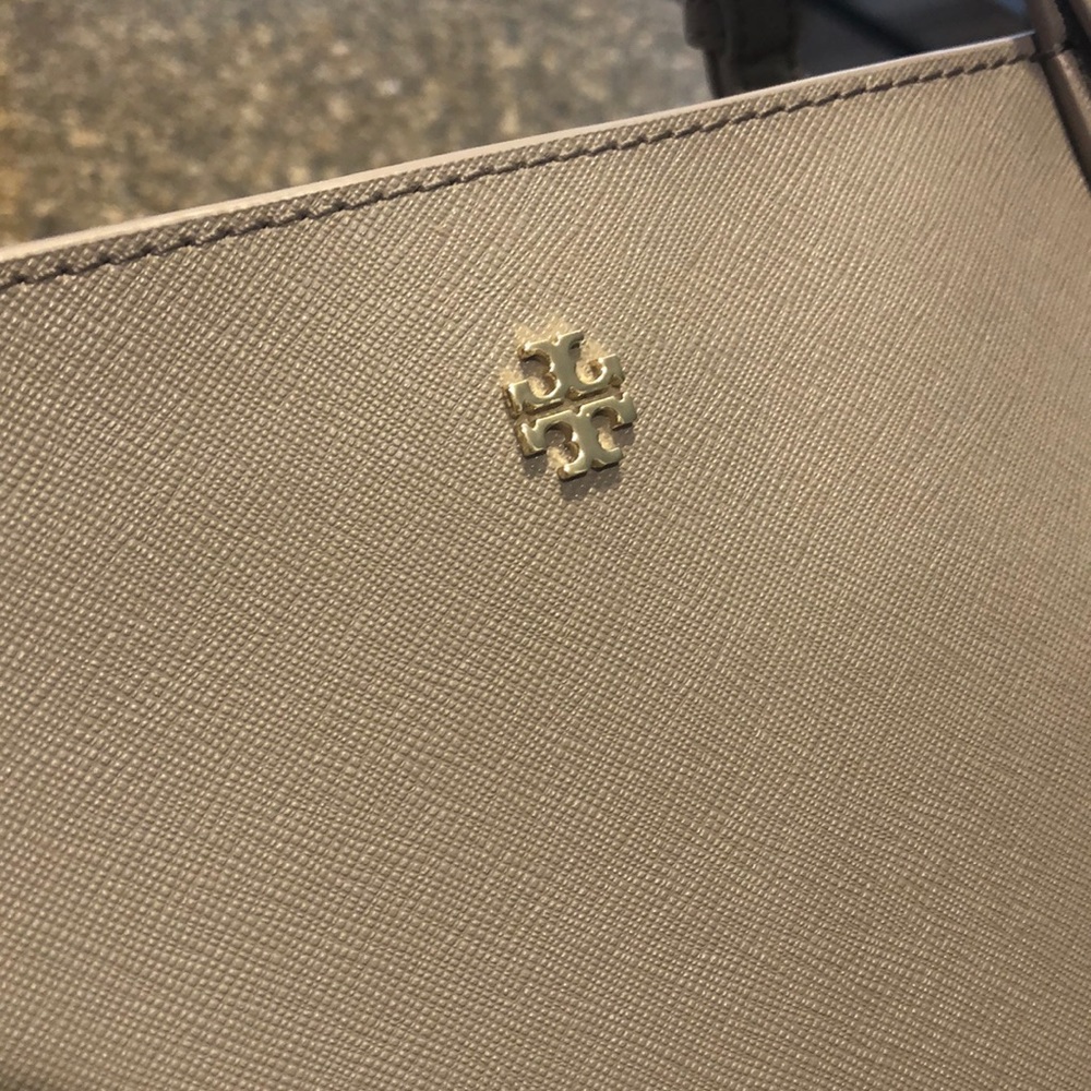 NWT Tory Burch Grey Emerson Tote, Gorgeous! 😍😍 - Picture 4 of 9